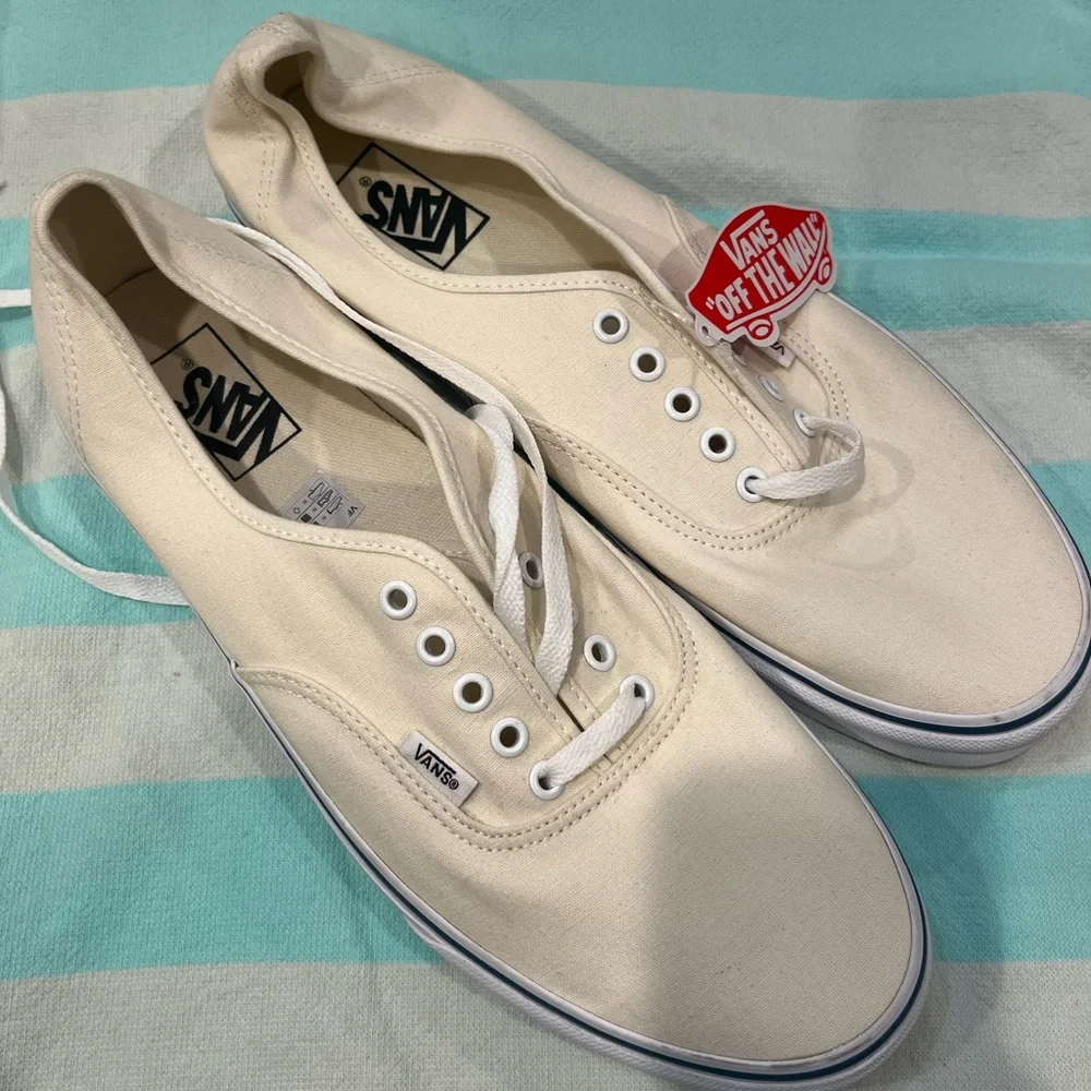 Vans - Picture 1 of 3